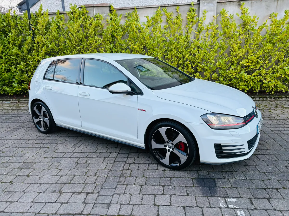 2014 VOLKSWAGEN GOLF GTI 2.0 TSI DSG AUTO - Image 1