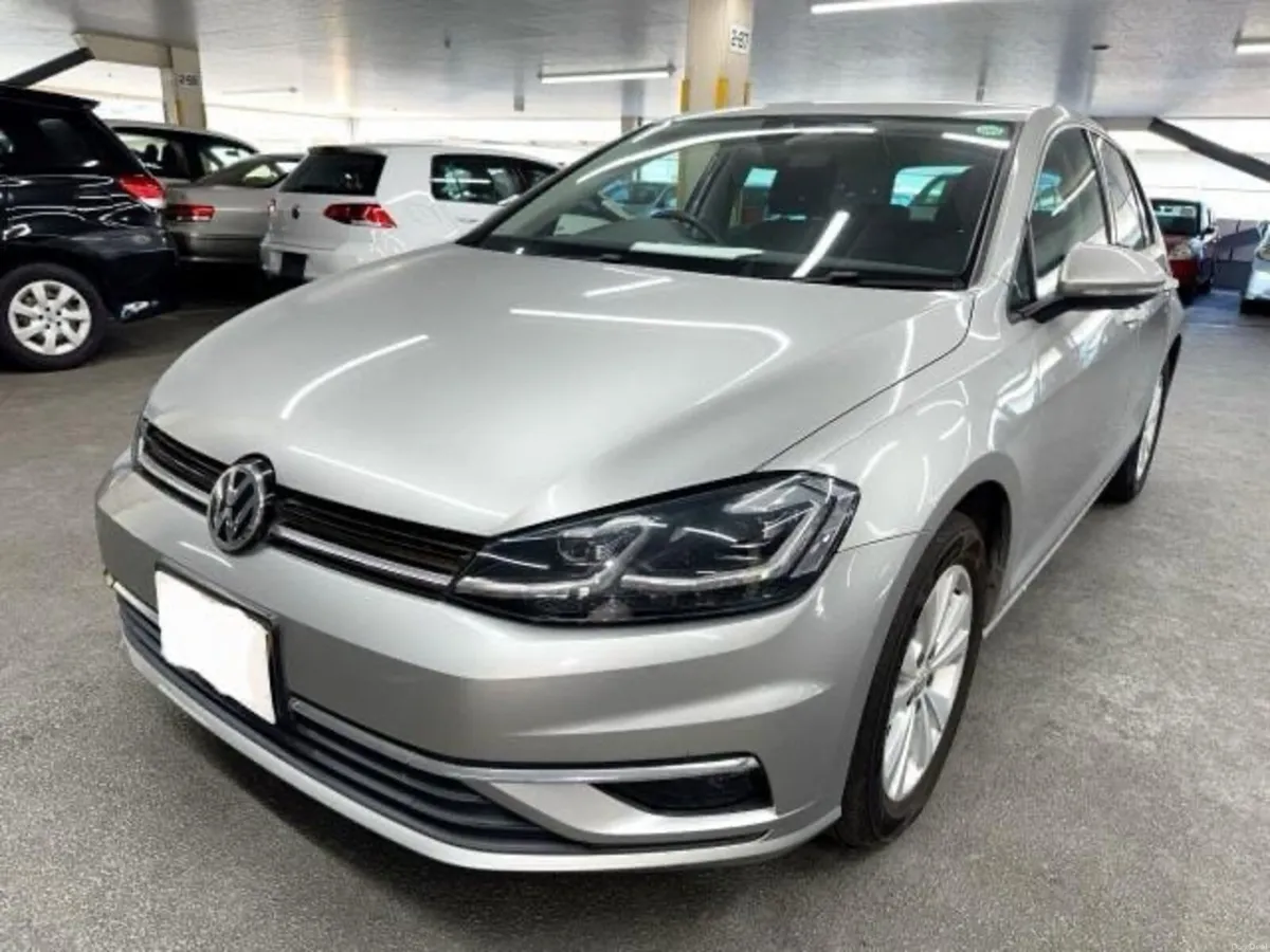 Volkswagen Golf 2017 1.2 automatic - Image 1