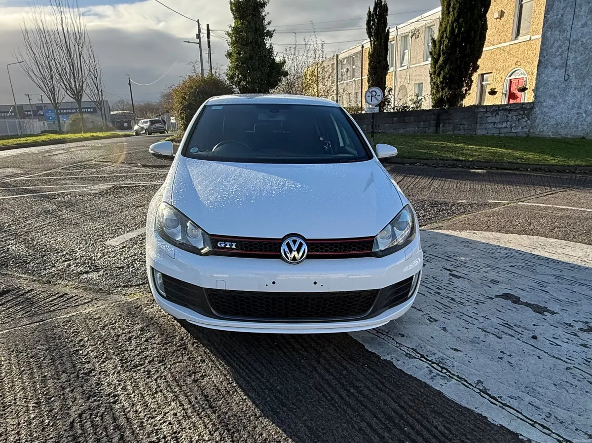 Volkswagen Golf Gti 2010 77,000 kms - Image 3