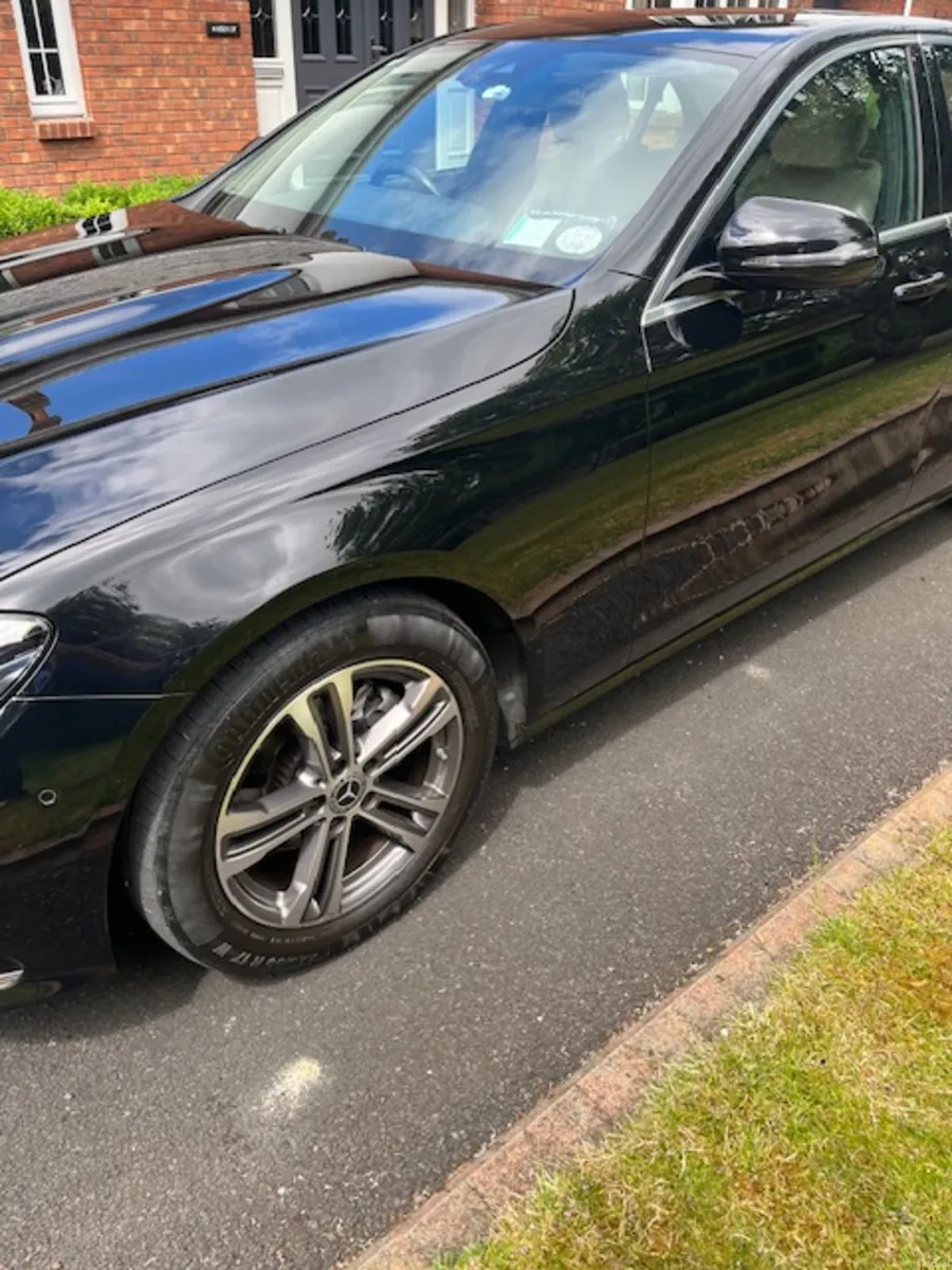 merceedes e 200 auto diesel - Image 2