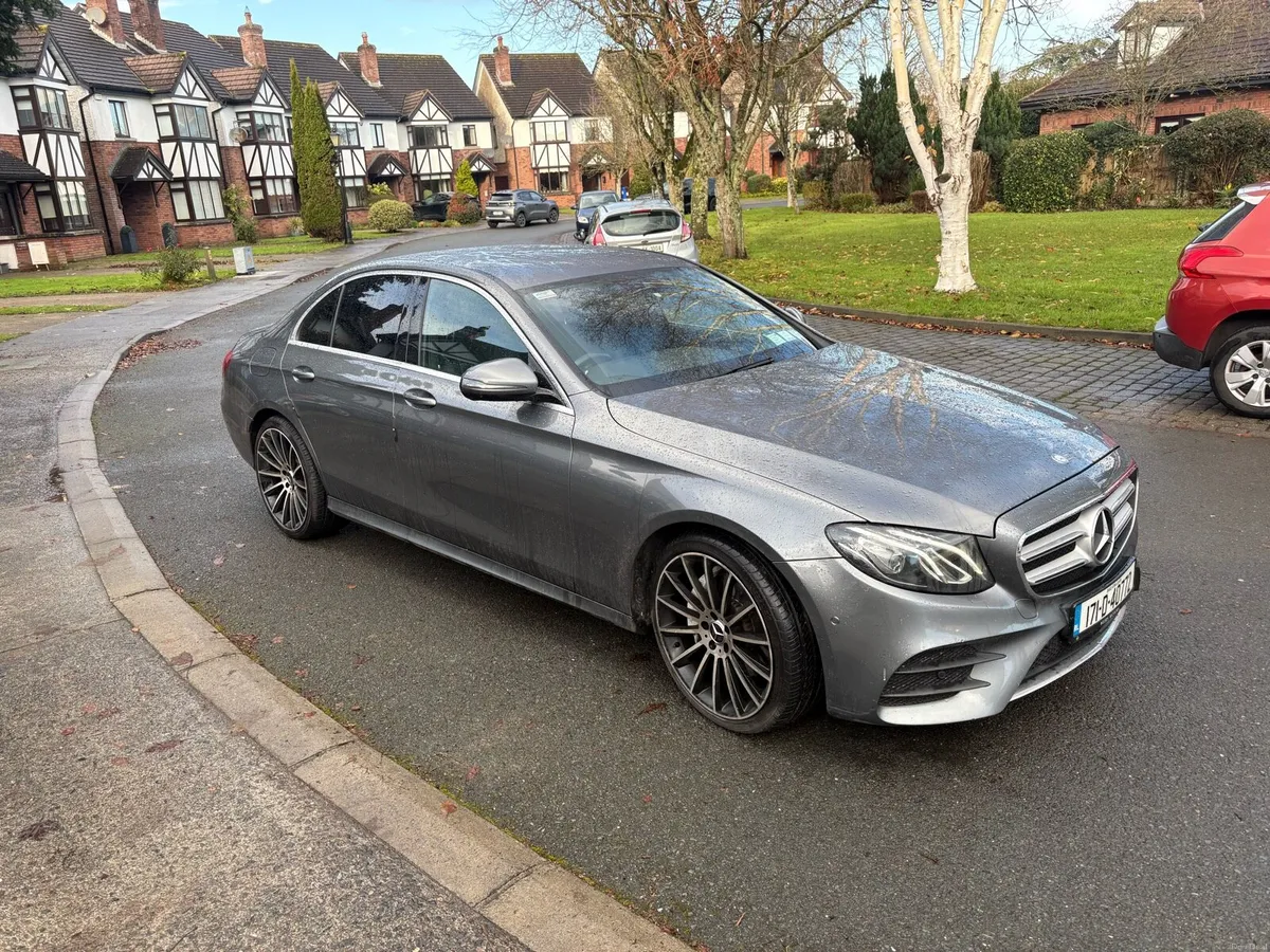 Mercedes Benz E200 AMG - Image 3