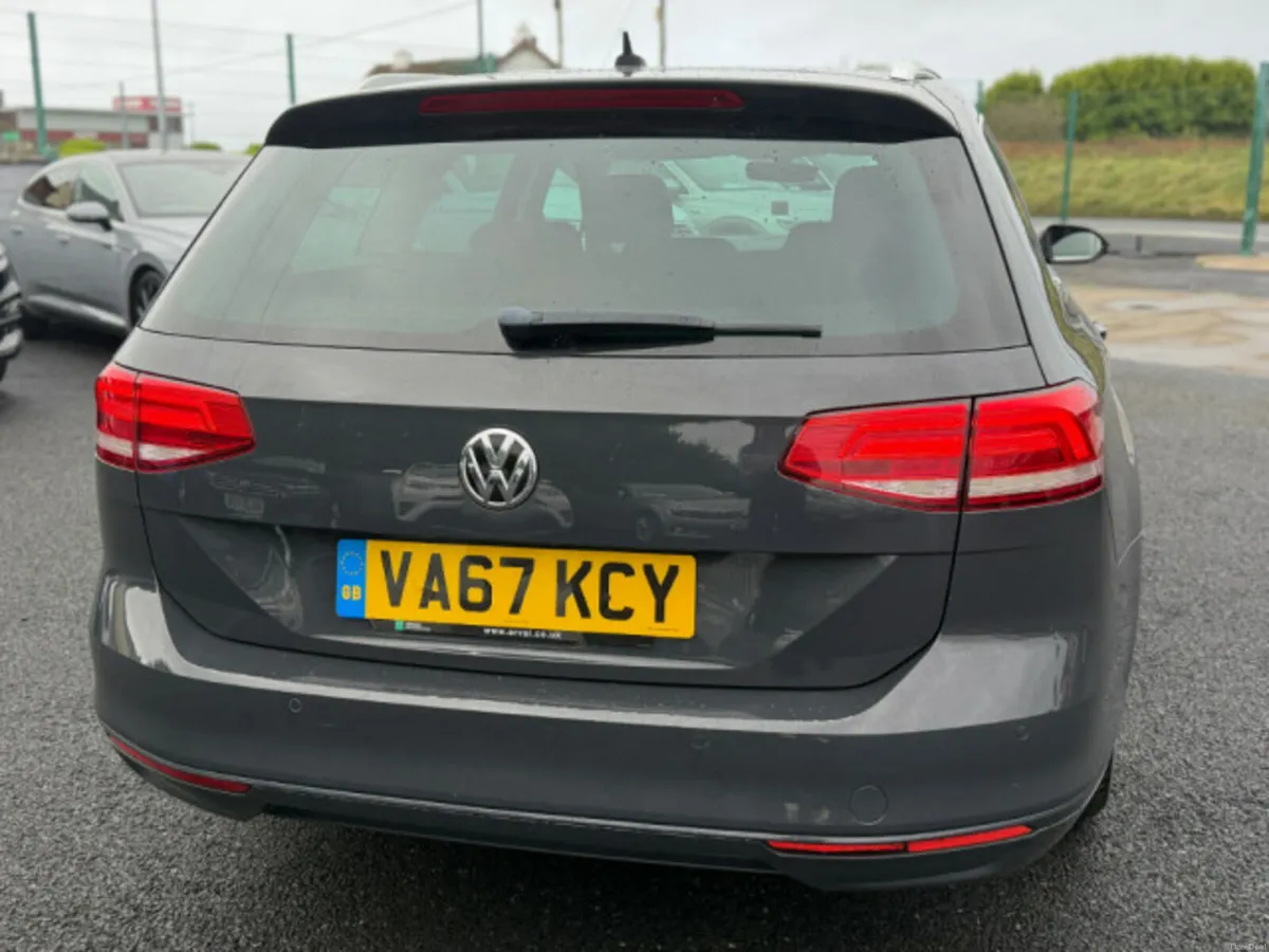Volkswagen Passat SE BUSINESS TDI BLUEMOTION TECHN - Image 4