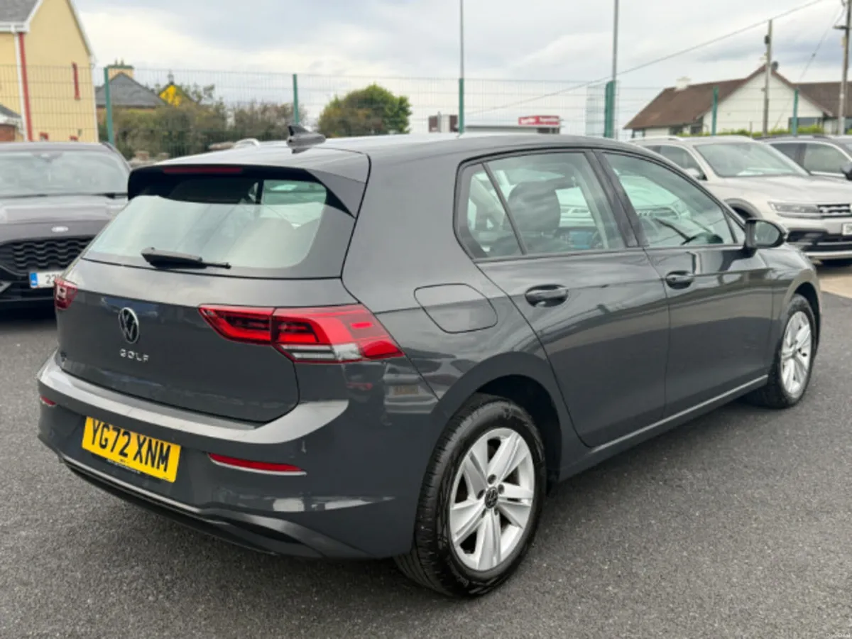 Volkswagen Golf LIFE TDI - Image 2
