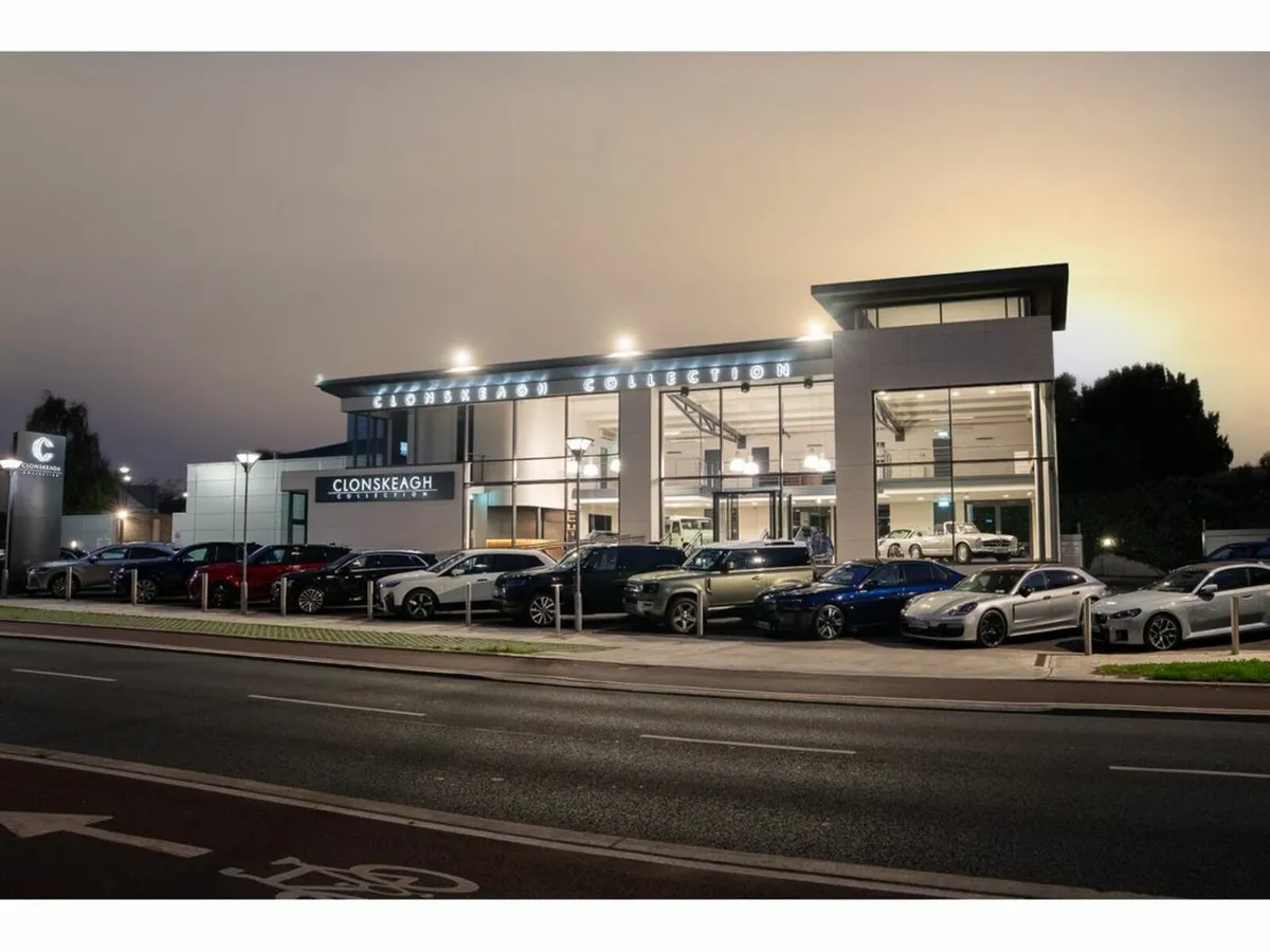 Mercedes-Benz EQA 250+ AMG LINE EXECUTIVE 560KM RA - Image 3