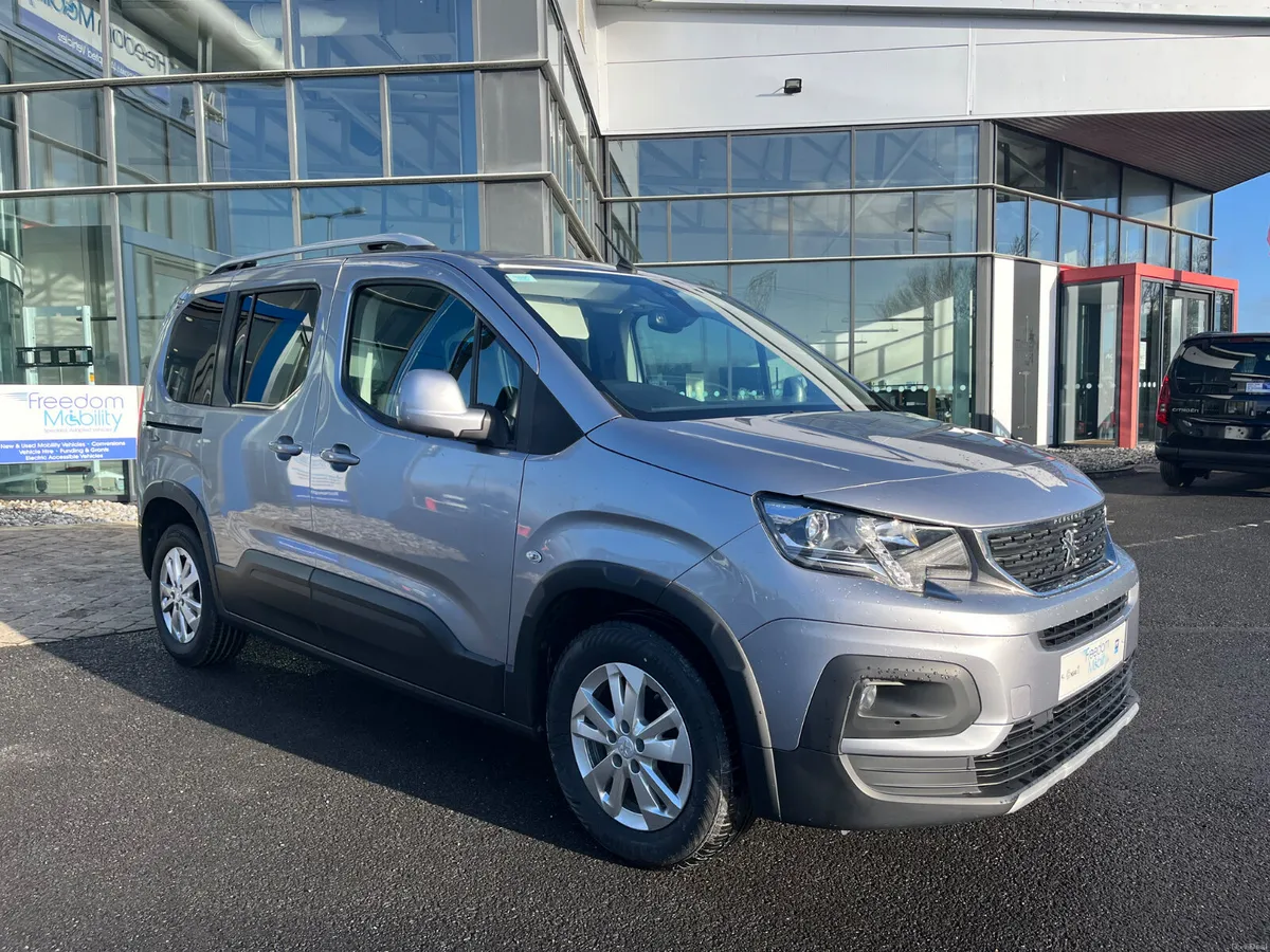 2021 Peugeot Rifter Wheelchair Accessible - Image 1