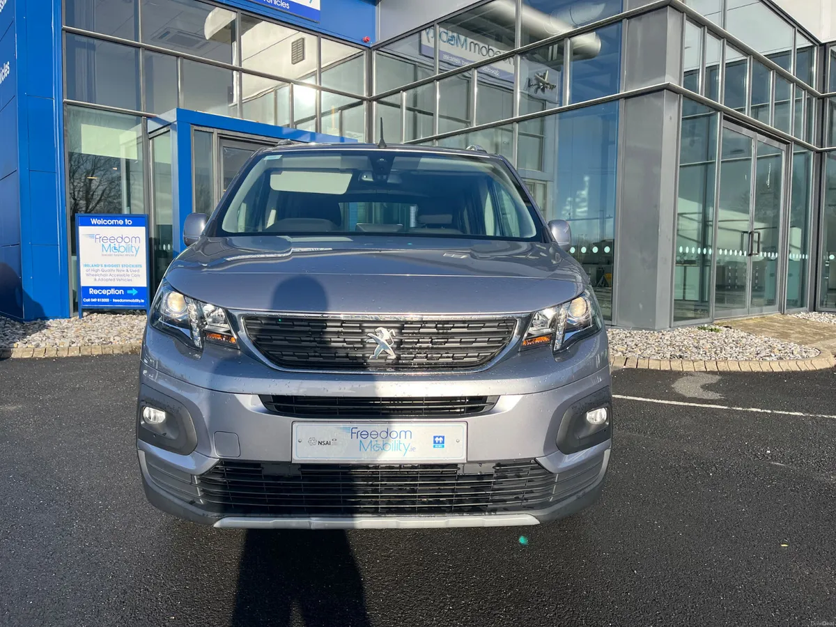 2021 Peugeot Rifter Wheelchair Accessible - Image 2