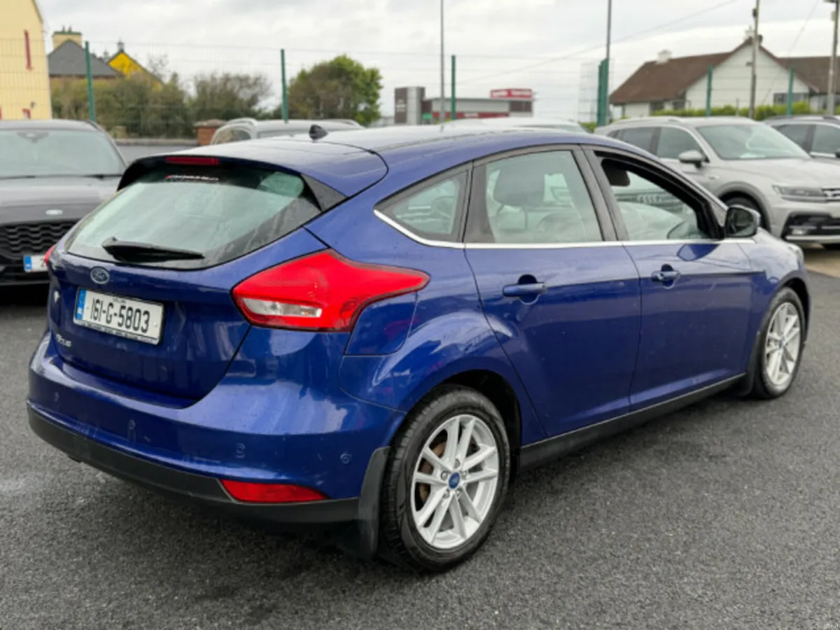 Ford Focus 1.5 TDCI Zetec 120PS 5DR - Image 4