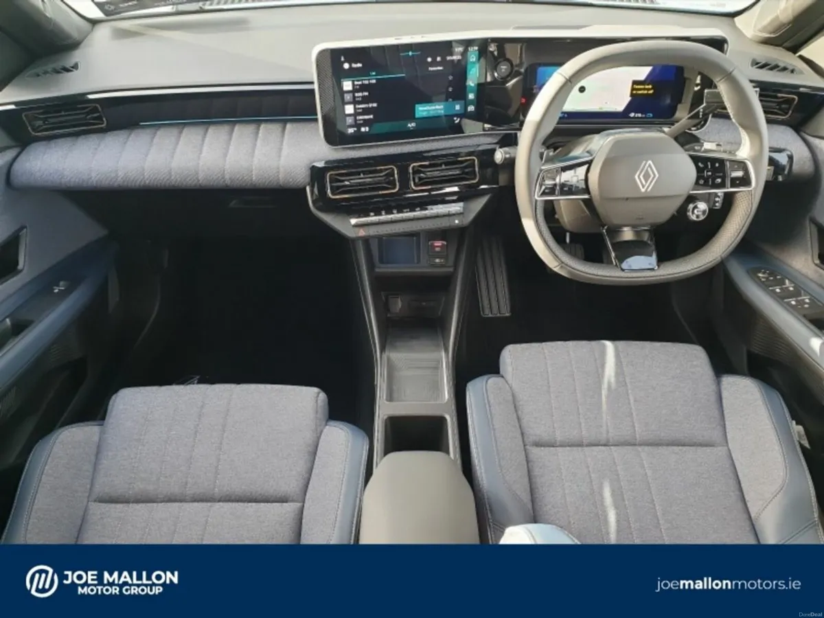 Renault 4 E-Tech Electric Techno 52KWH - Image 4