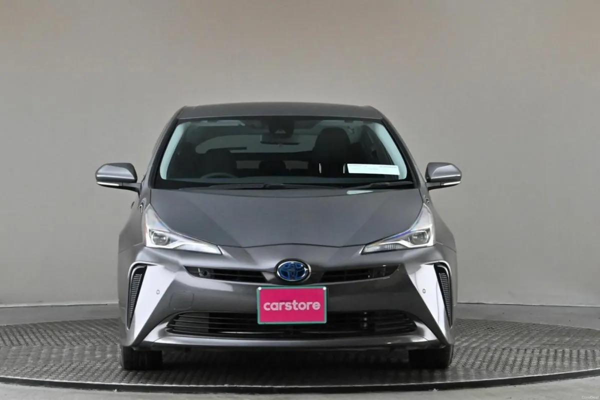Toyota Prius 1.8 HYBRID **CARPLAY*ANDROID AUTO**RE - Image 2