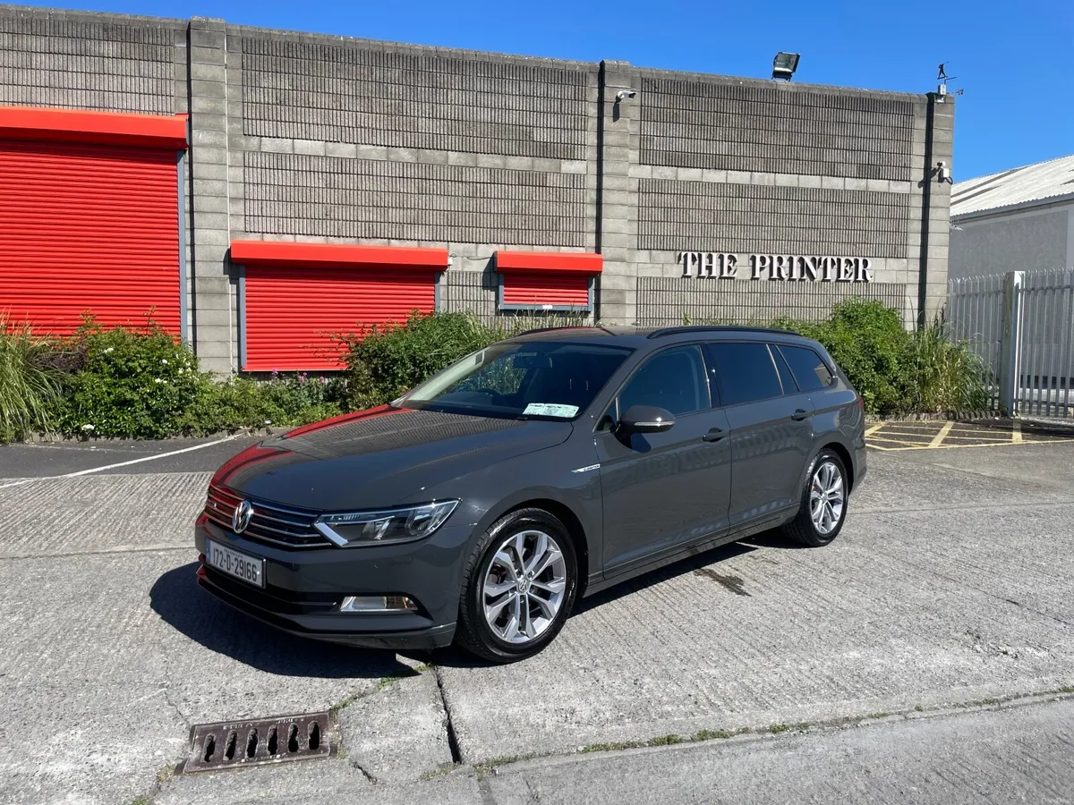 Volkswagen Passat 2017 - Image 1