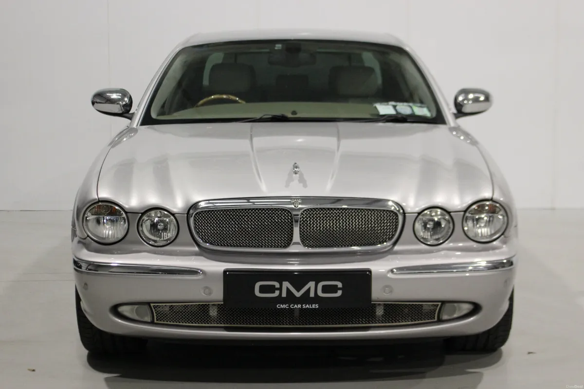 Jaguar XJ 2003 4.4 V8 - Image 2