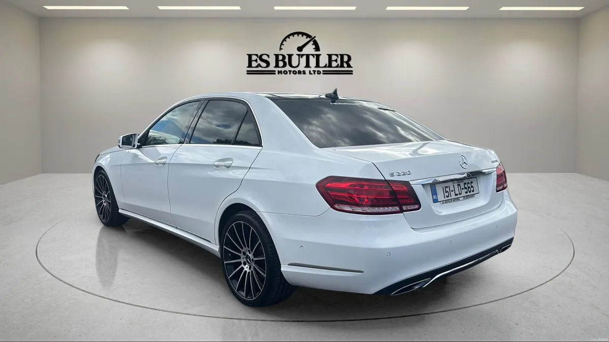 151 Mercedes-Benz E220 AUTO /PAN ROOF 1YR WARRANTY - Image 3