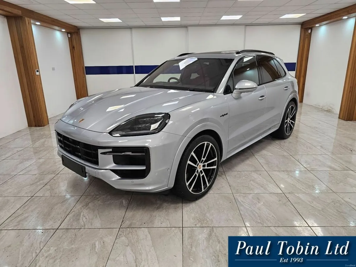 Porsche Cayenne ENORMOUS SPECIFICATION - Image 1