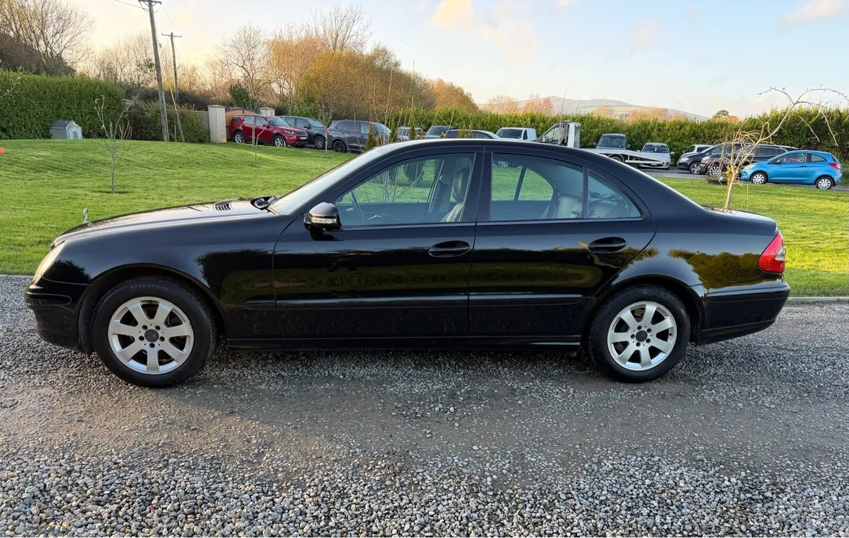 Mercedes E200 Low Mile - Image 3