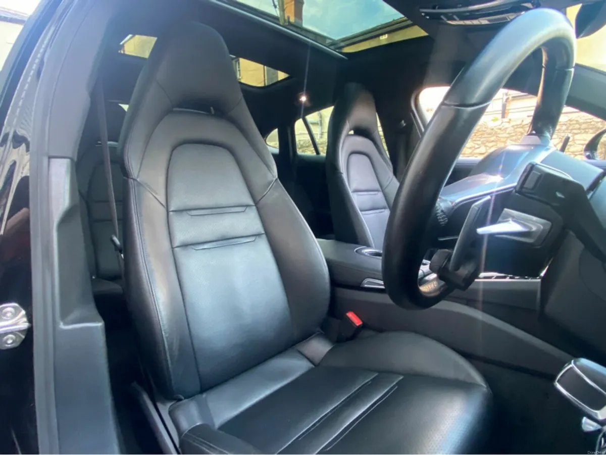 Porsche Panamera 4 E-HYBRID @Waltons Garage Ranela - Image 5