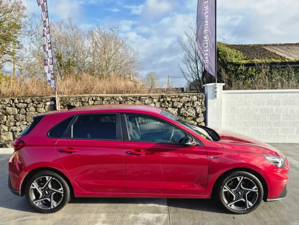 Hyundai i30 I 30 NLINE 5DR PETROL - Image 1