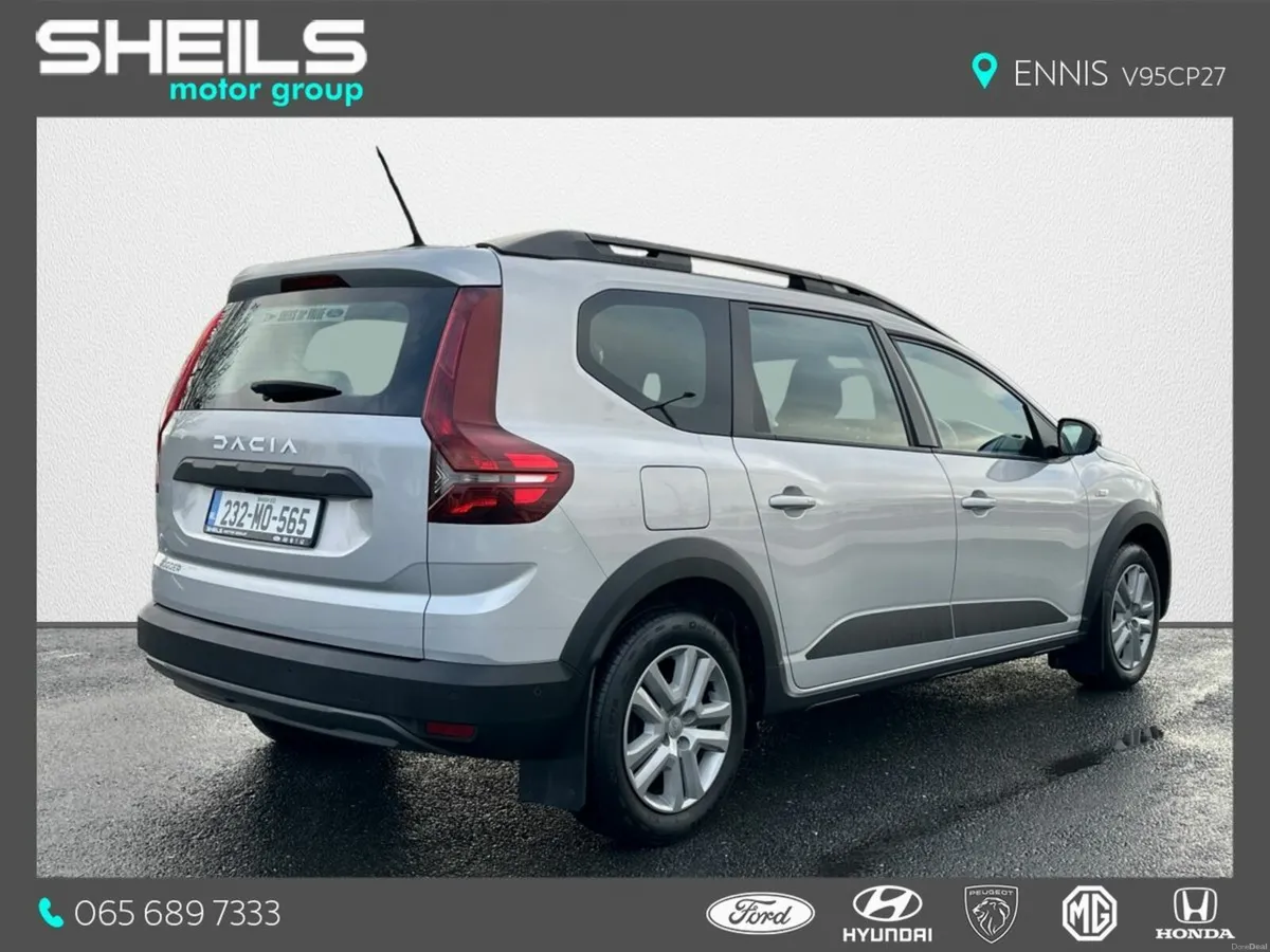 Dacia Jogger 1.0 Petrol 110 Expression **7 SEATER* - Image 2