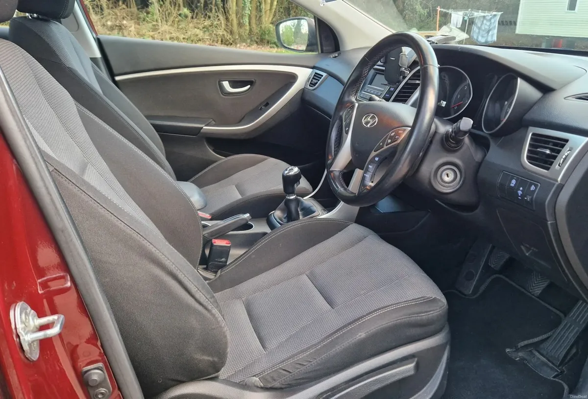 Hyundai i30 2017 - Image 2