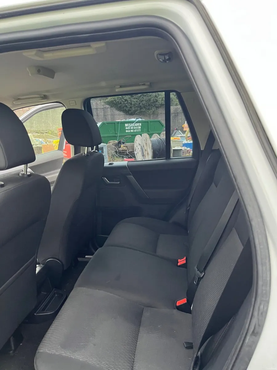 Land Rover Freelander 2011 - Image 1