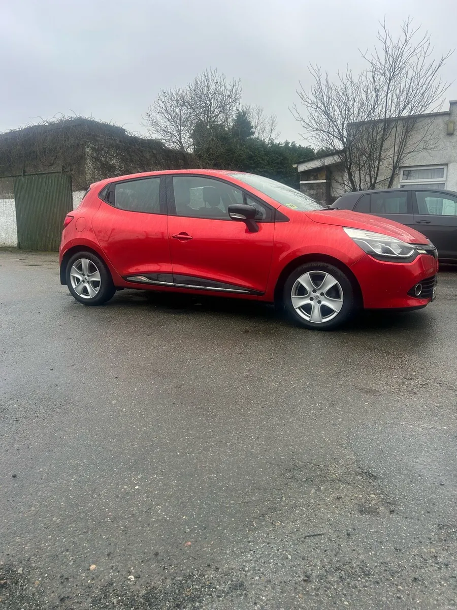 2016 Renault Clio dynamique NCT 01/27 - Image 1