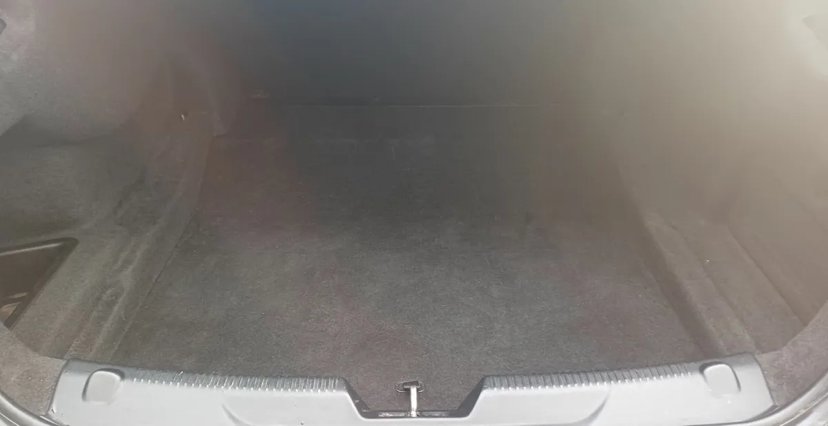 Jaguar XE 2017 R- Sport *PRICE DROP* NCT Mar 2027 - Image 4