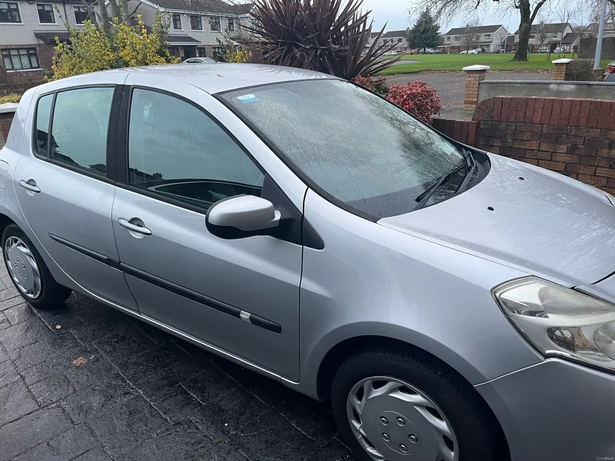 Renault Clio 2011 - Image 4