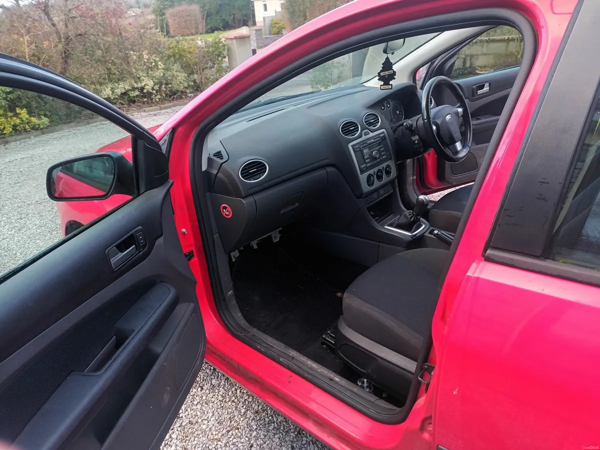 Ford Focus 2007 - Image 2
