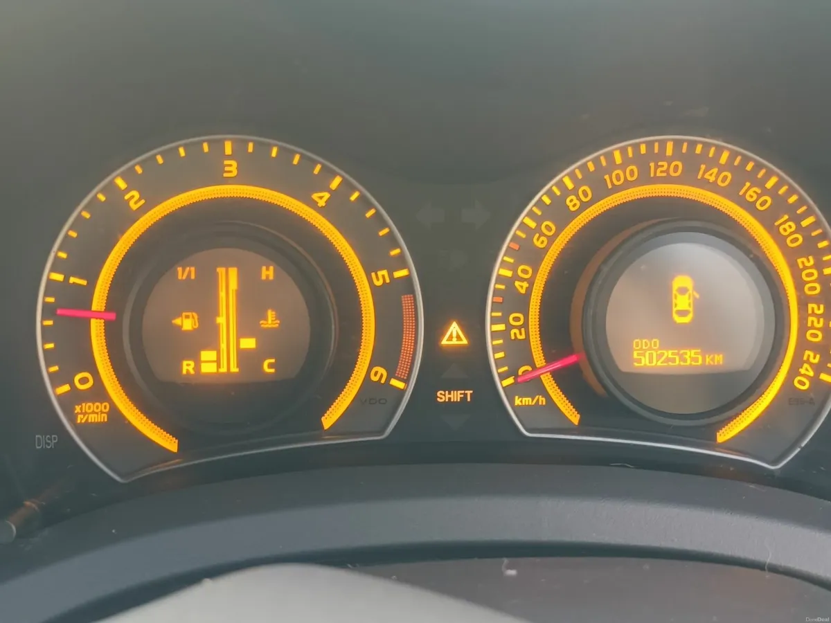 Toyota Auris 2007 - Image 2