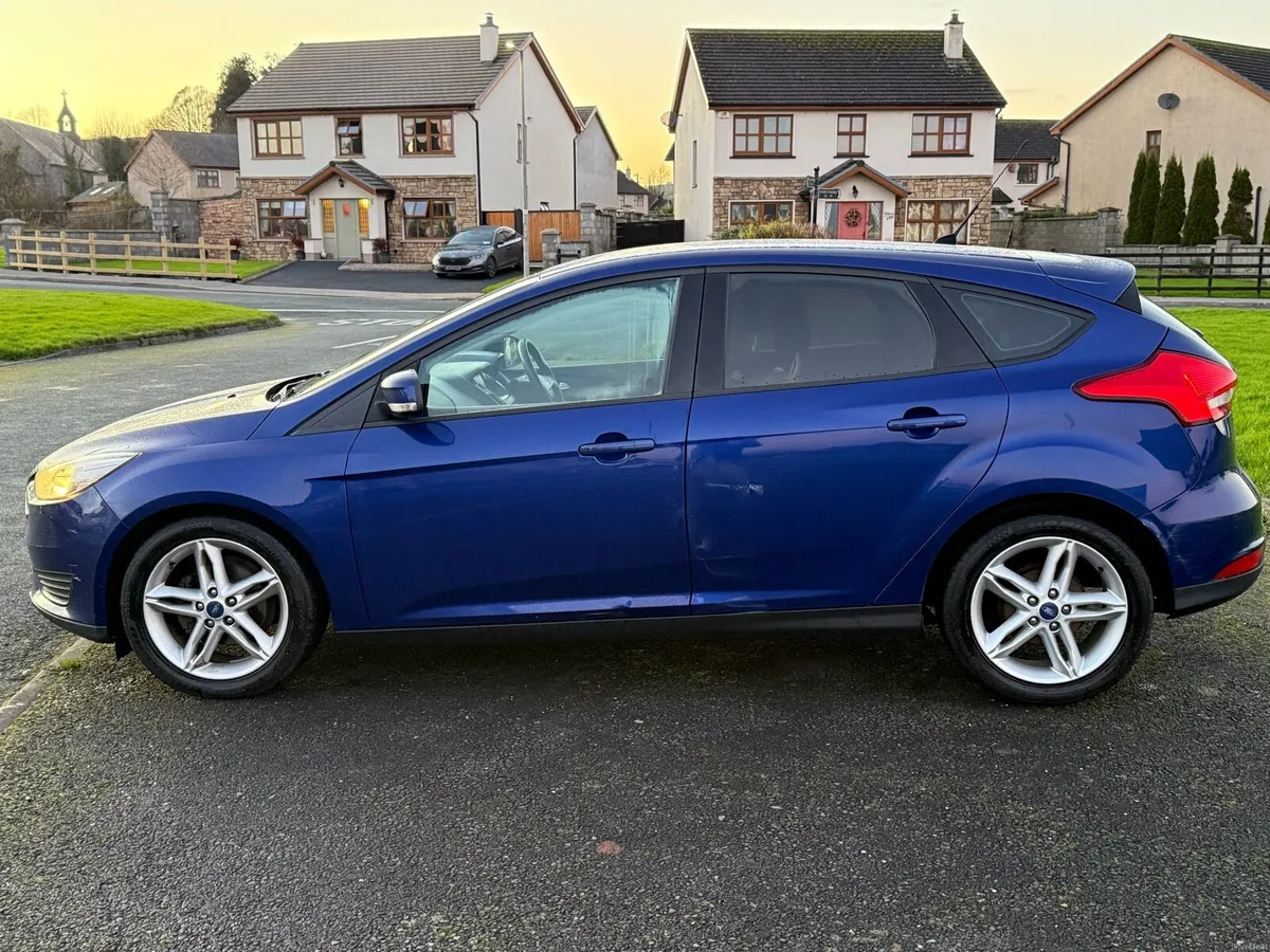 2016 Ford Focus Zetec NCT 09/27 - Image 4