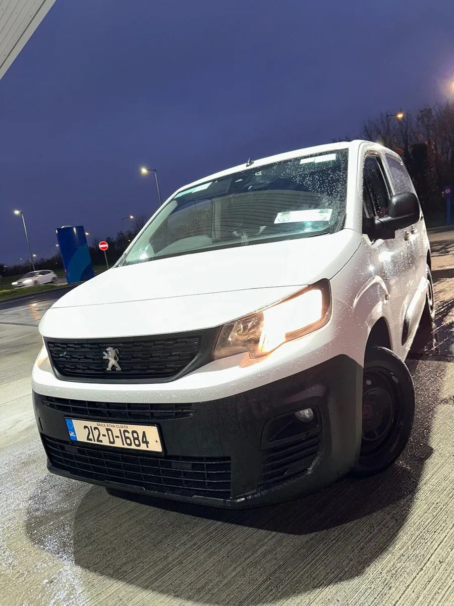 Peugeot Partner Professional Plus 1.5 BlueHDi - Image 1