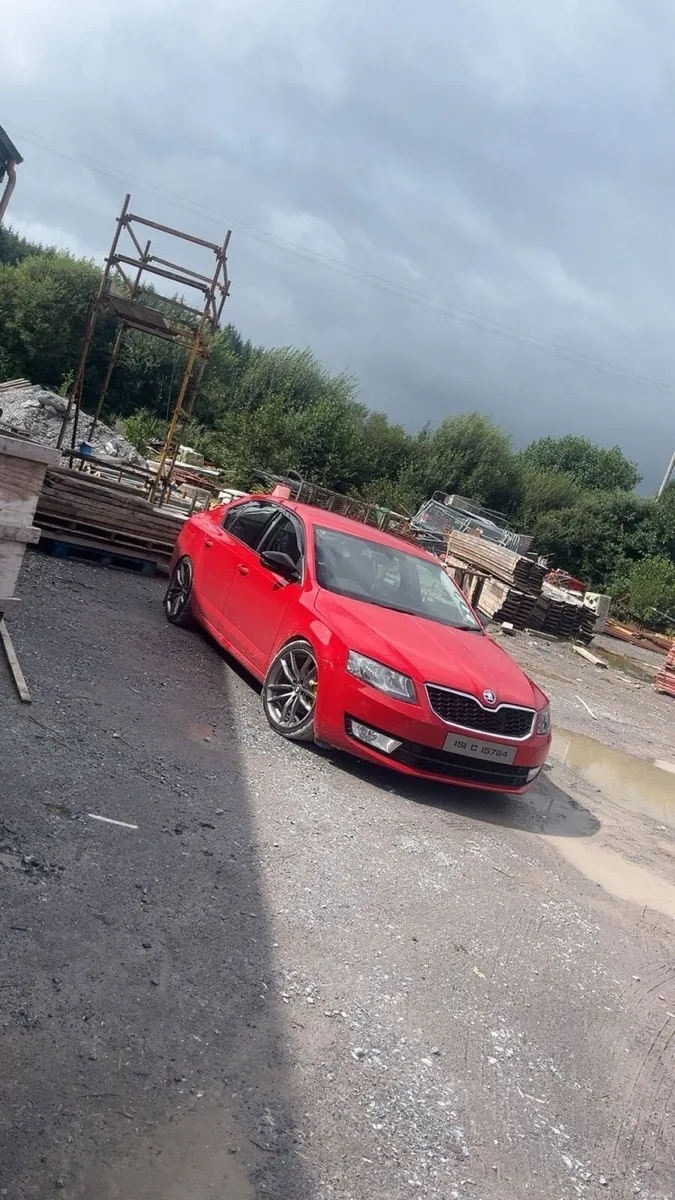 Skoda Octavia 2015 - Image 2