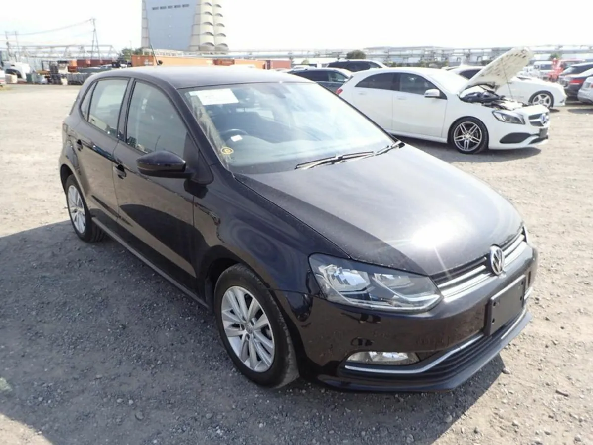 Volkswagen Polo 1.2 Comfortline Automatic 5 Door - Image 1
