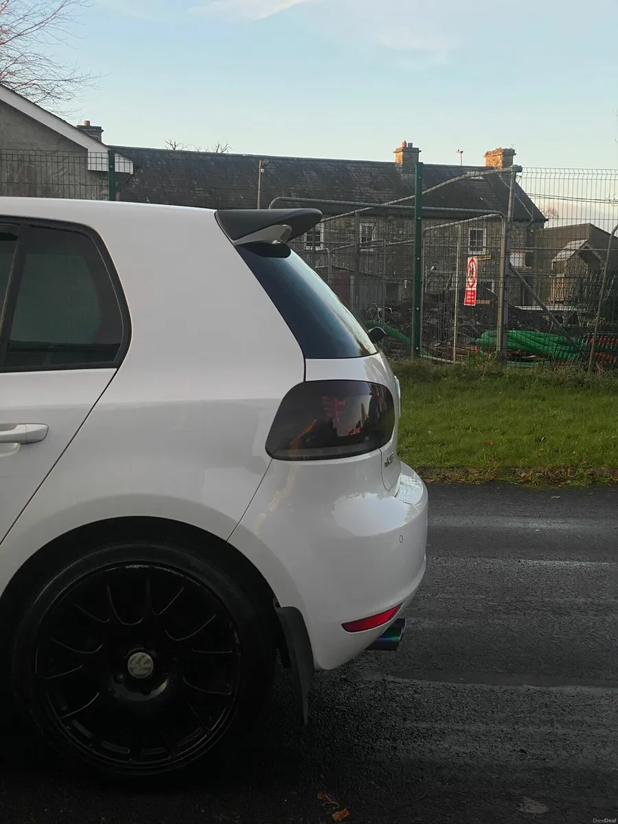 GOLF GT TDI R EDITION full option leather interior - Image 3