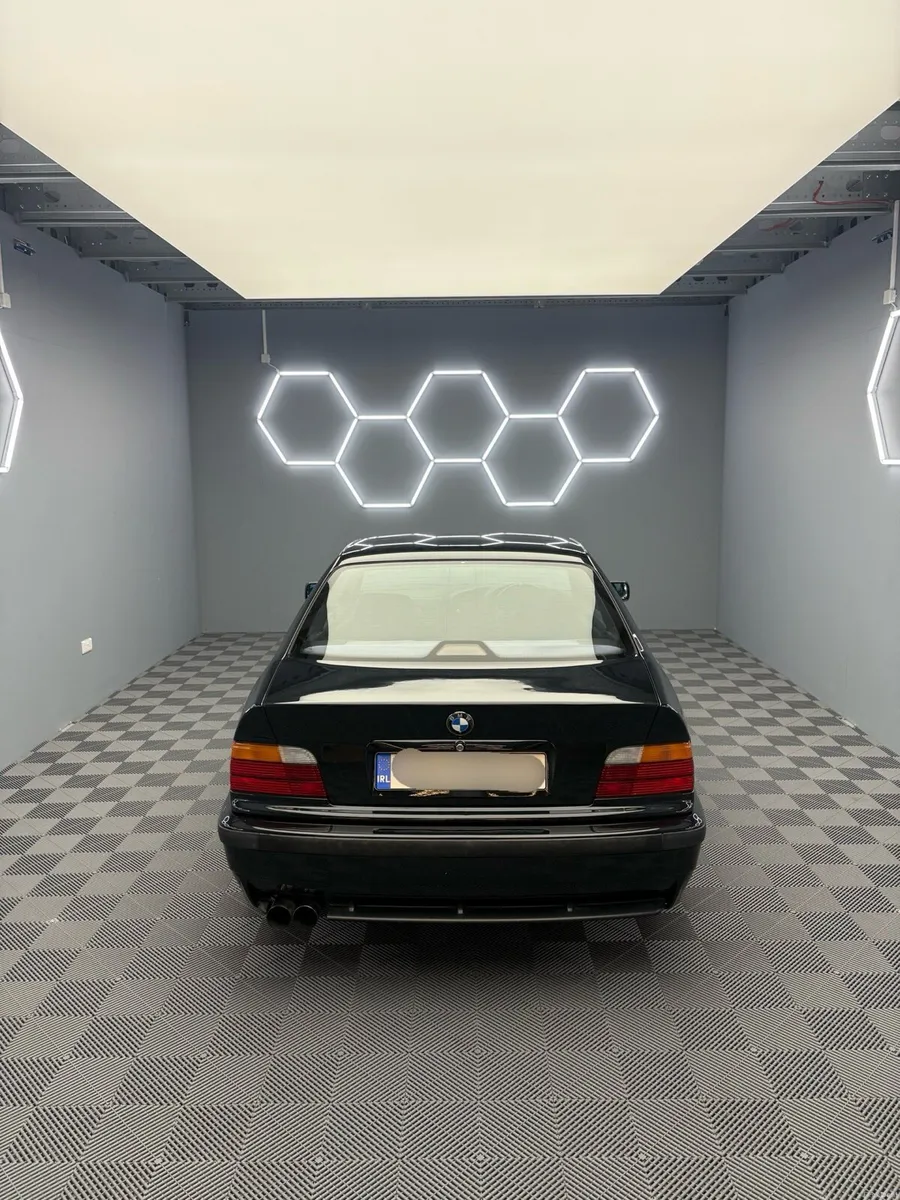 BMW E36 318is - Image 4