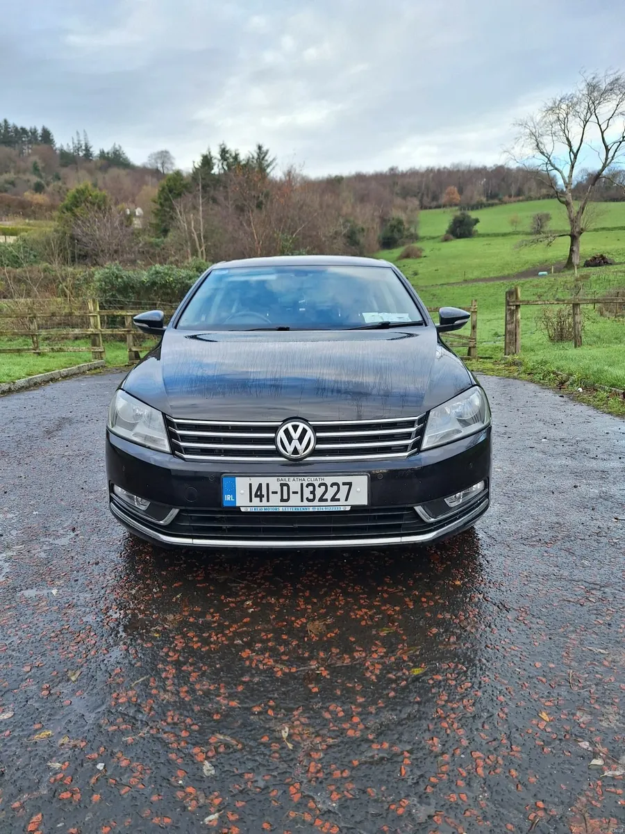 Volkswagen Passat 2014 - Image 2
