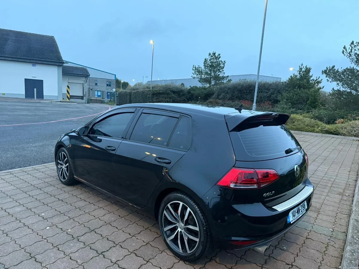 Volkswagen Golf 2014 - Image 2