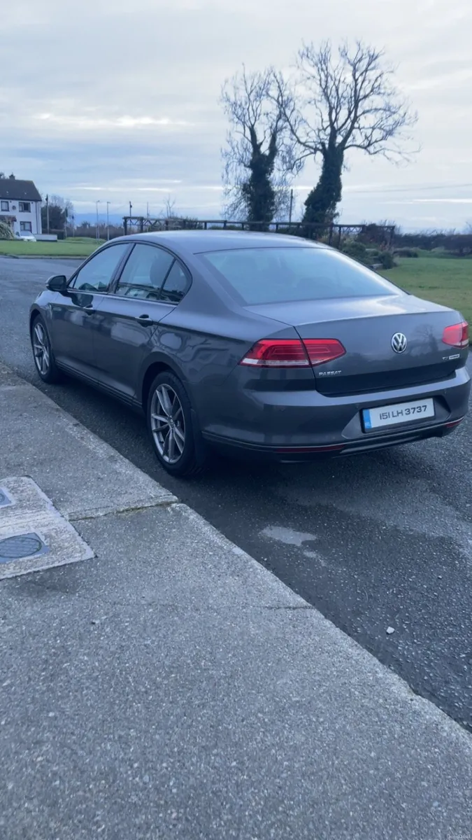Volkswagen Passat 1.6 - Image 2