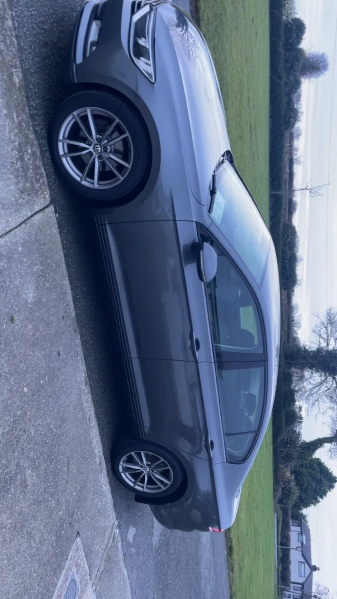 Volkswagen Passat 1.6 - Image 4