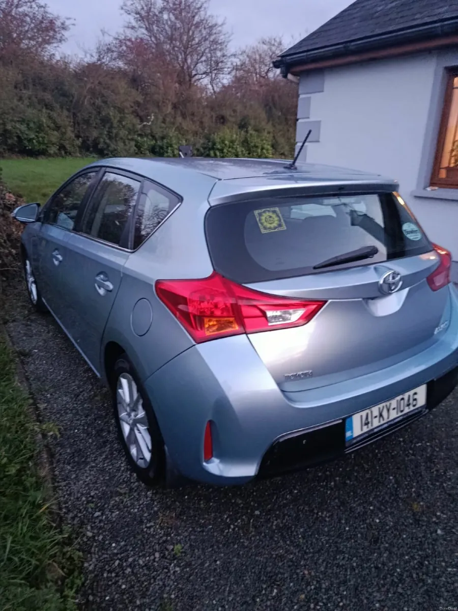 Toyota Auris 2014 - Image 1
