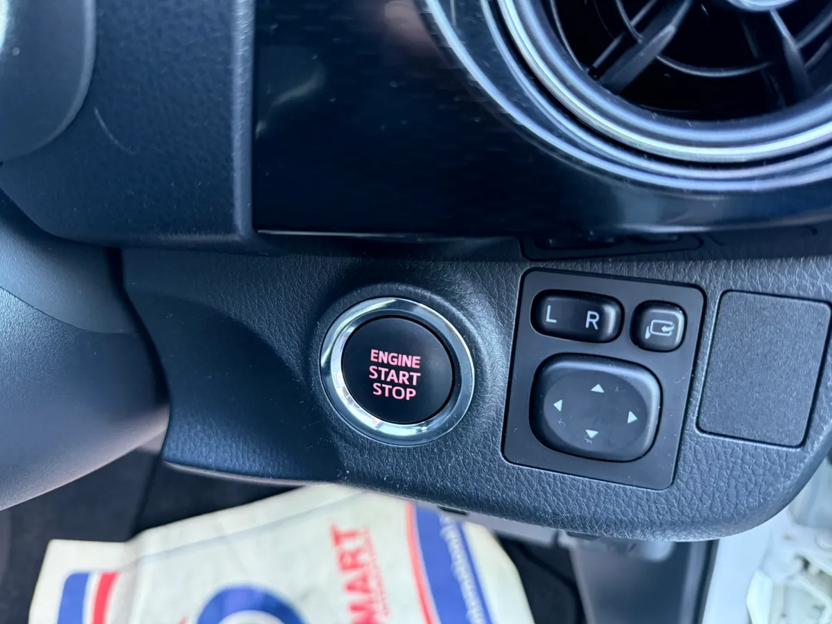 2020 Toyota Yaris(vitz)1.0 petrol auto,47k Miles - Image 4