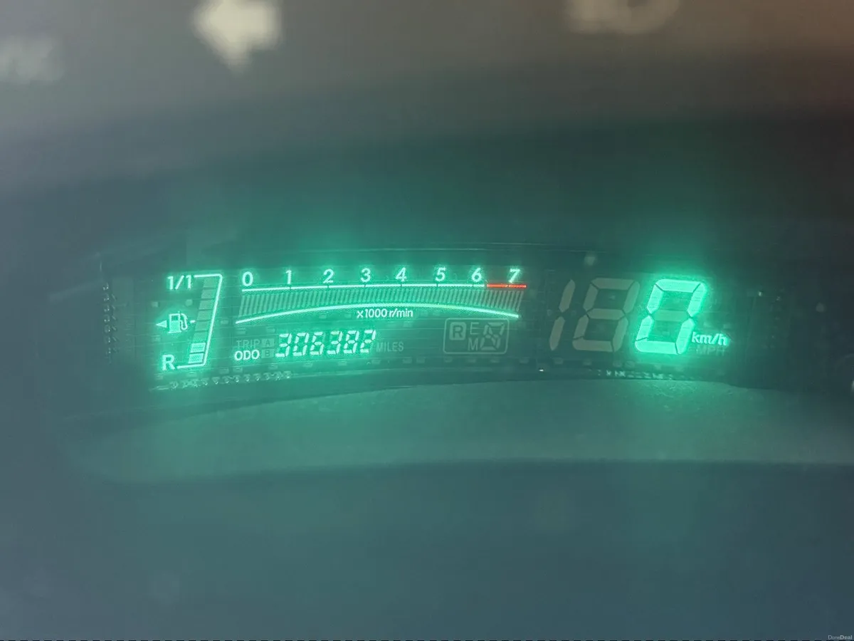 Toyota Yaris 2006 - Image 4