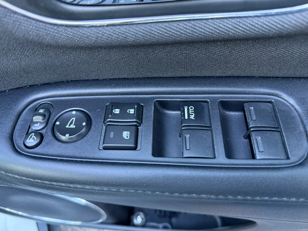 2020 Honda vezel 1.5 Hybrid Auto,33k Miles Only - Image 3