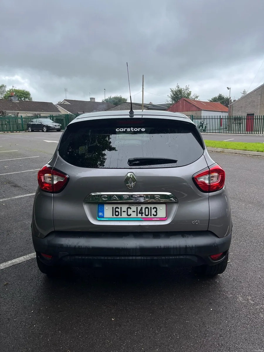 Renault Captur Intense 1.5 DCI 2016 - Image 3
