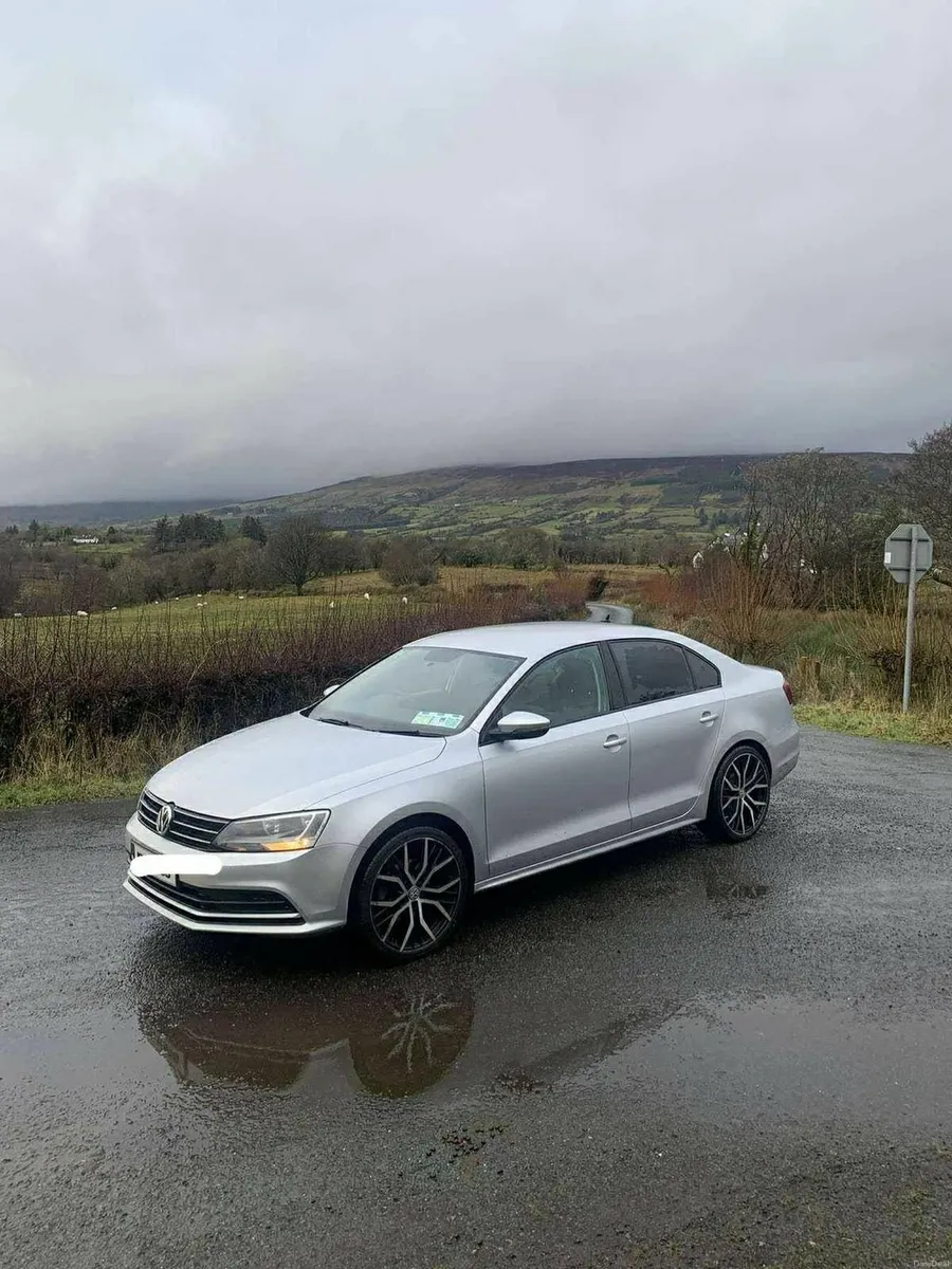 Volkswagen Jetta 2016 - Image 1