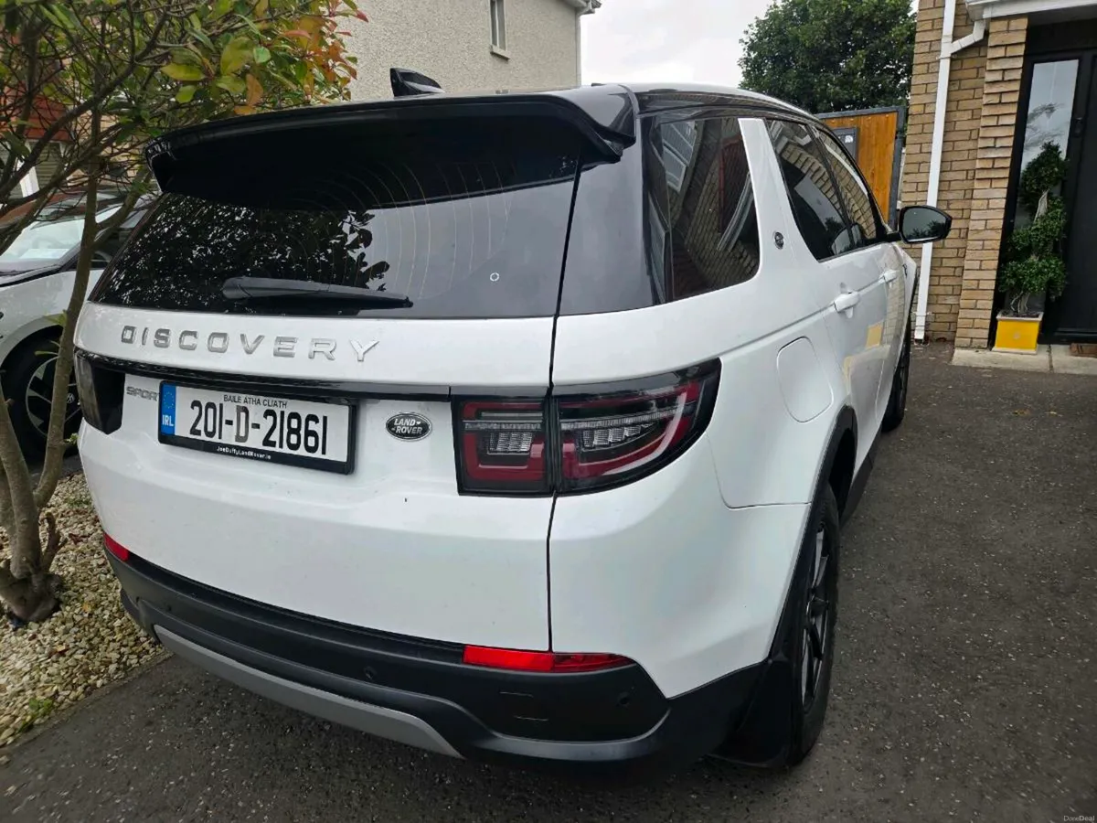 Land Rover Discovery Sport 2020 - Image 3