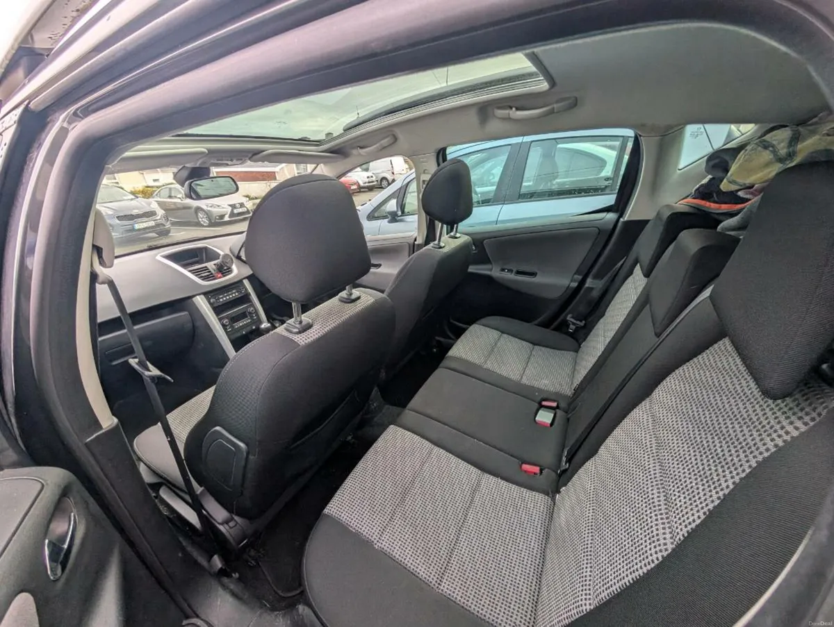Peugeot 207 SW 2011 - Image 2
