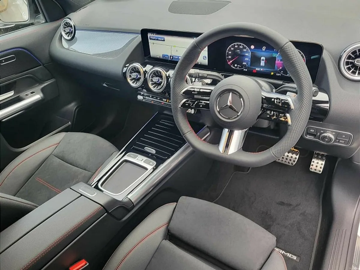 Mercedes-Benz GLA GLA200d AMG LINE PLUS AUTO *(NIG - Image 2