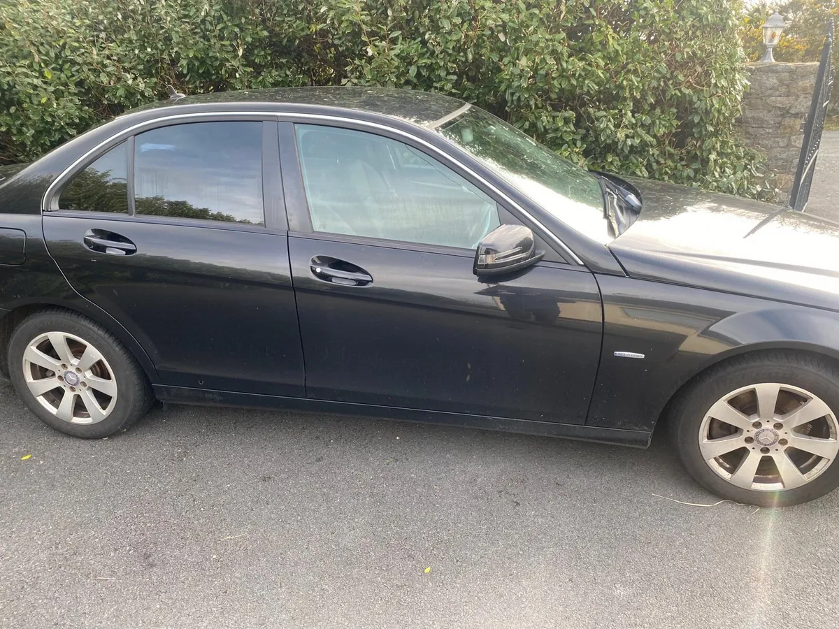 Mercedes C220 - Image 4