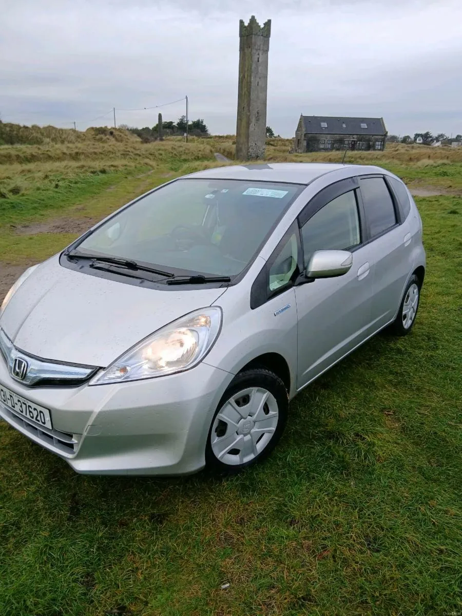 2013 Honda fits hybrid - Image 1
