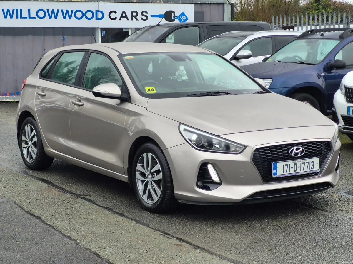Hyundai i30 1.6crdi deluxe  2017 - Image 3
